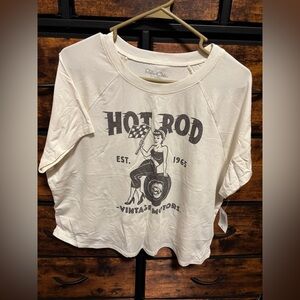 New Torrid Retro shirt 2XL 🖤 🍒